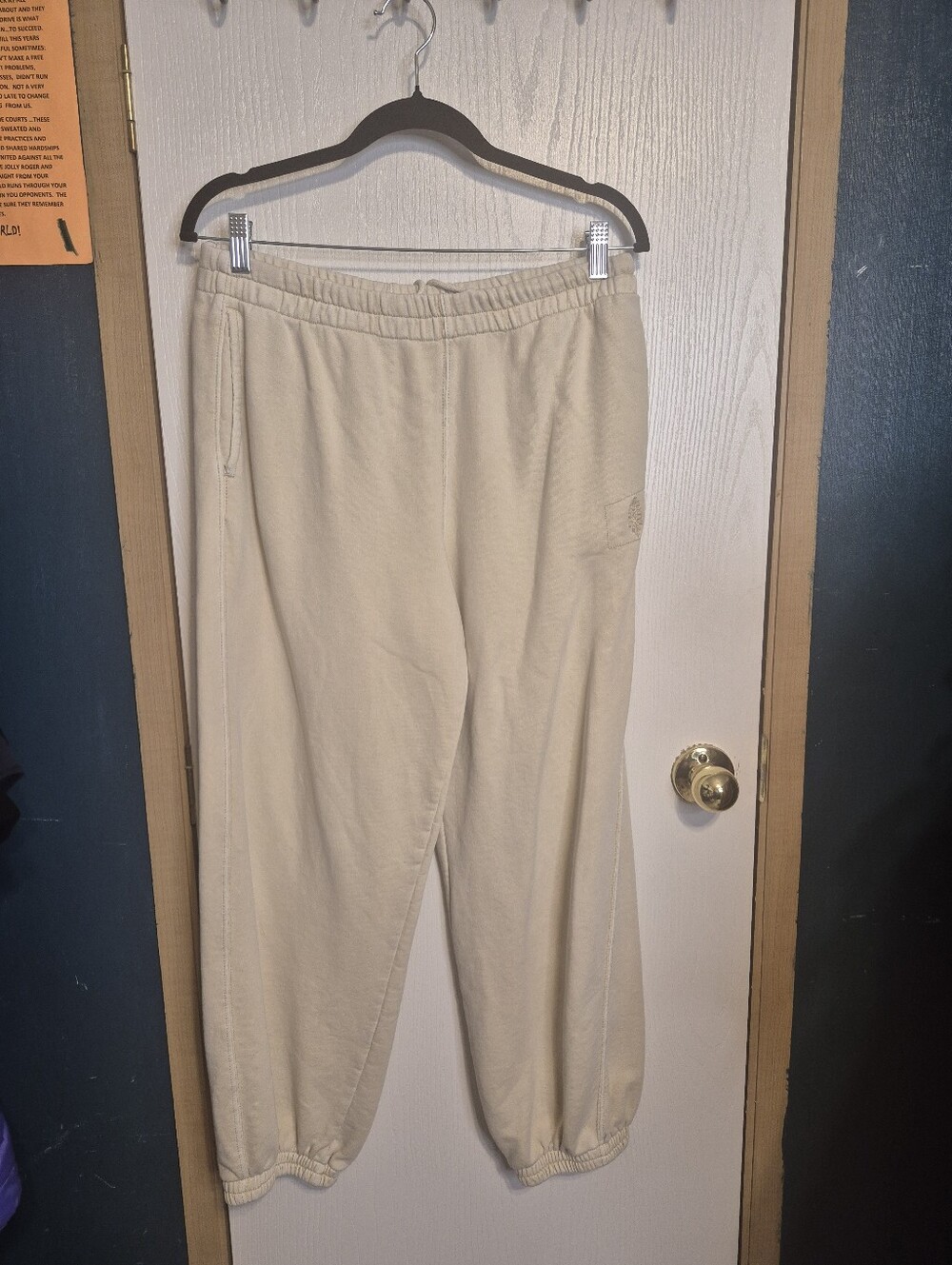 Free people cresm sweatpants cuffed